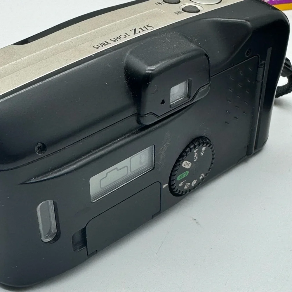Nikon Zoom Touch Camera 500 SAF Z115 Camera 4 Rolls Kodak Bright Sun and Flash
